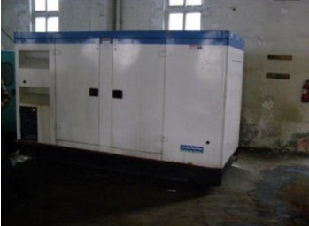 青岛康明斯150kw大型柴油二手发电机组